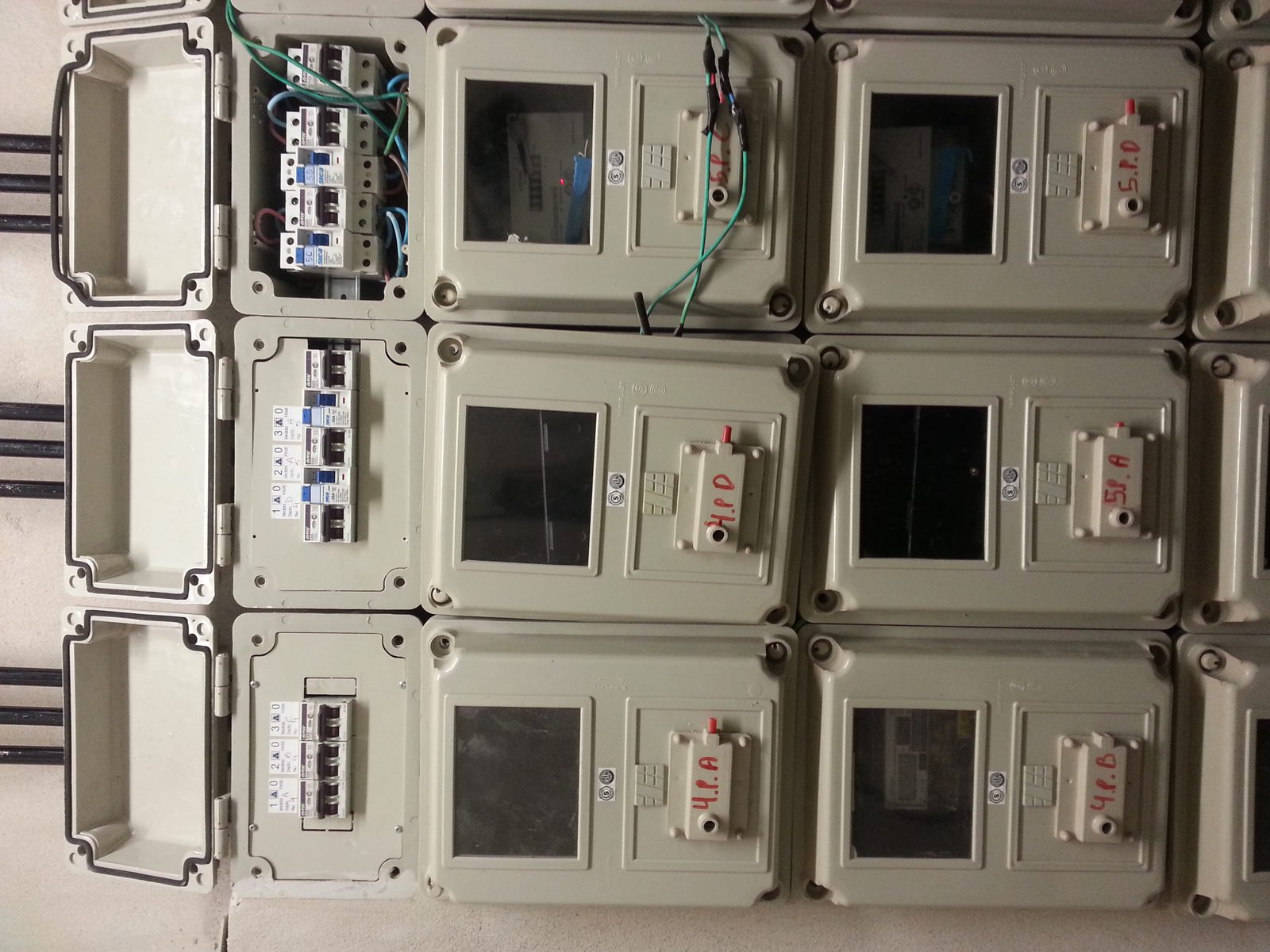 Reordenamiento y adecuación de un tablero eléctrico de edificio